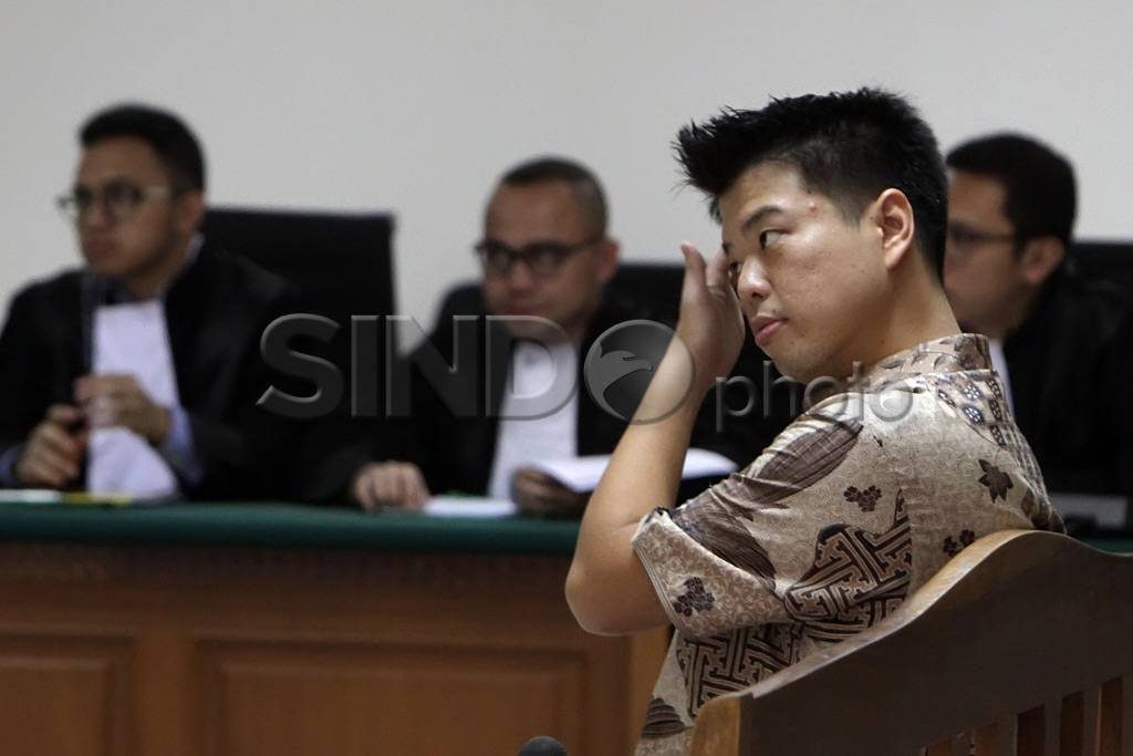 Sidang Perdana Andrew...