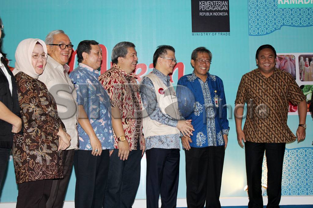 Hypermart Distribusikan...