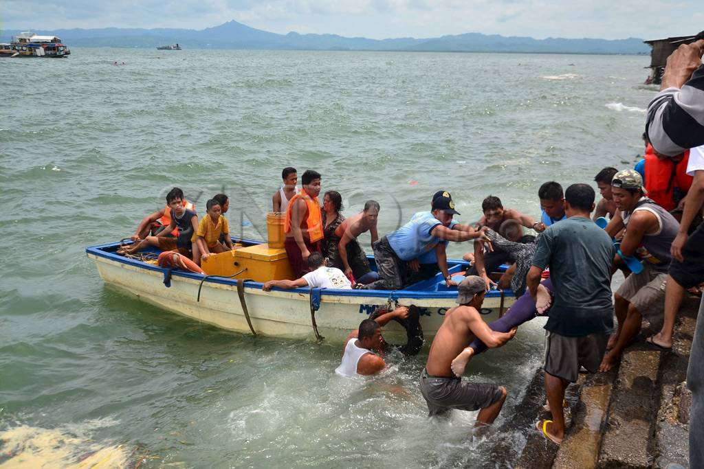 Kapal Ferry Filipina...