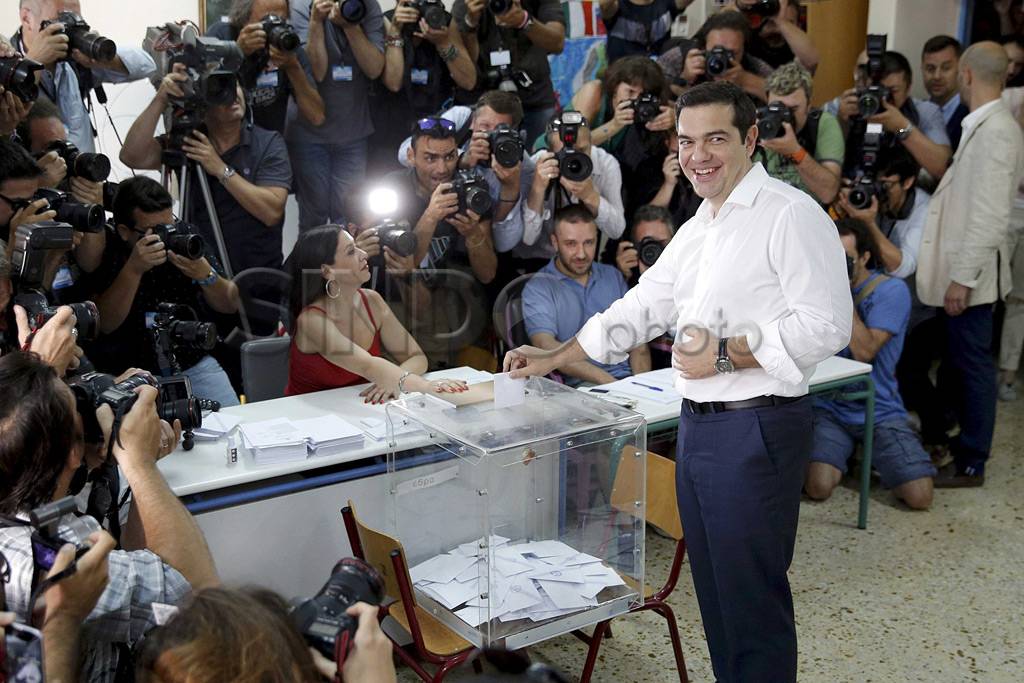 Yunani Gelar Referendum...