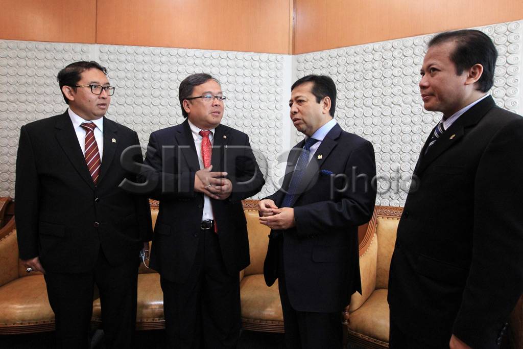 DPR Gelar Paripurna...