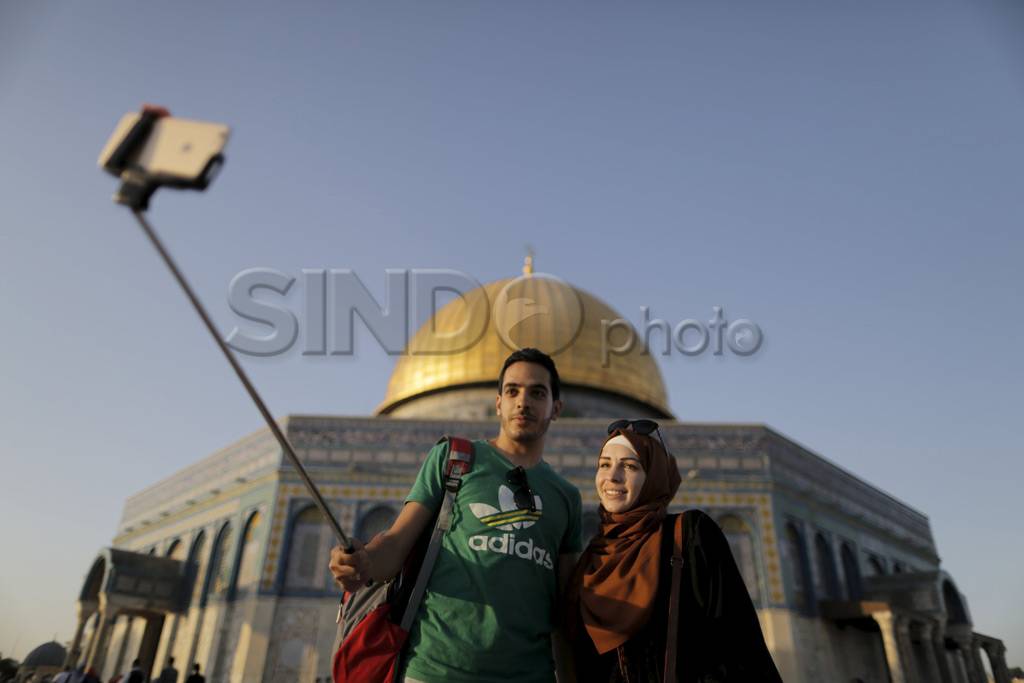 Warga Palestina Selfie...