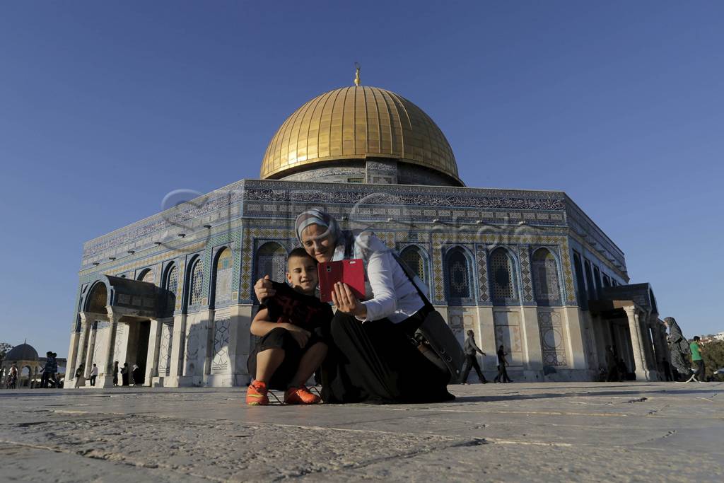 Warga Palestina Selfie...