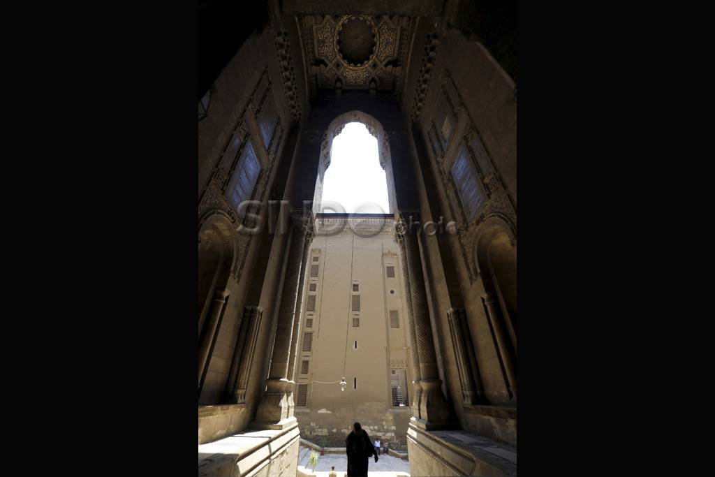 Megahnya Masjid Al-Refaie...