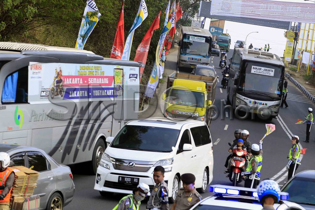 Jalur Nagreg Mulai Dipadati...