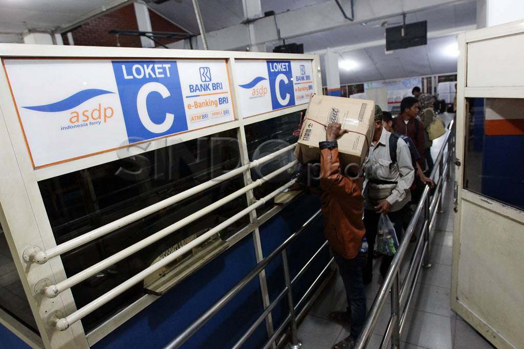Arus Mudik di Pelabuhan...