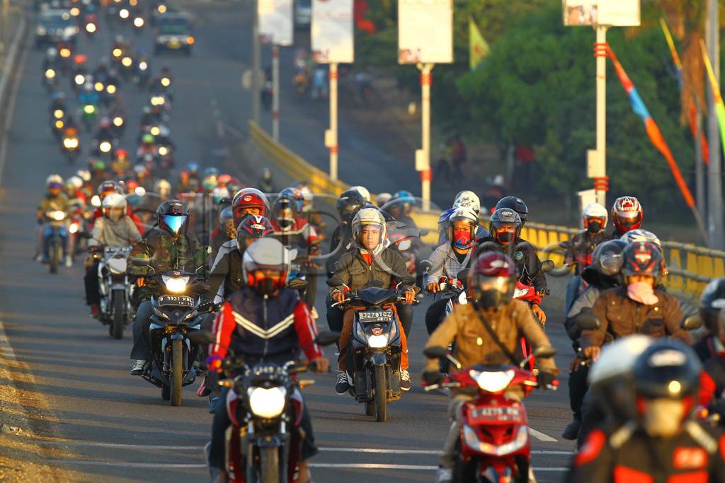 Pemudik Motor Mulai...