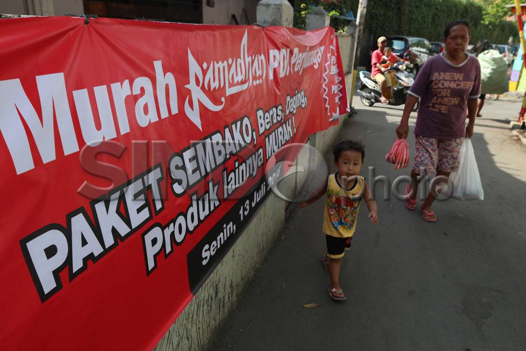 Warga Kartini Padati...