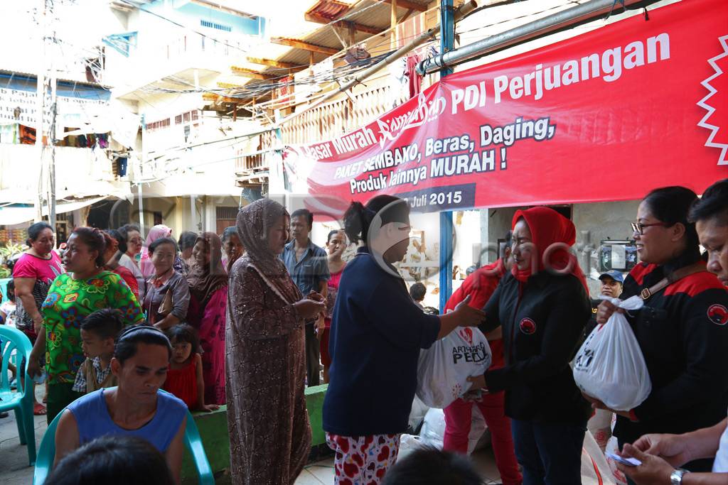 Warga Kartini Padati...