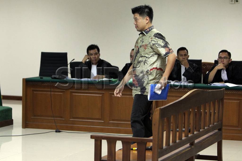 Saksi-Saksi Sidang Andrew...