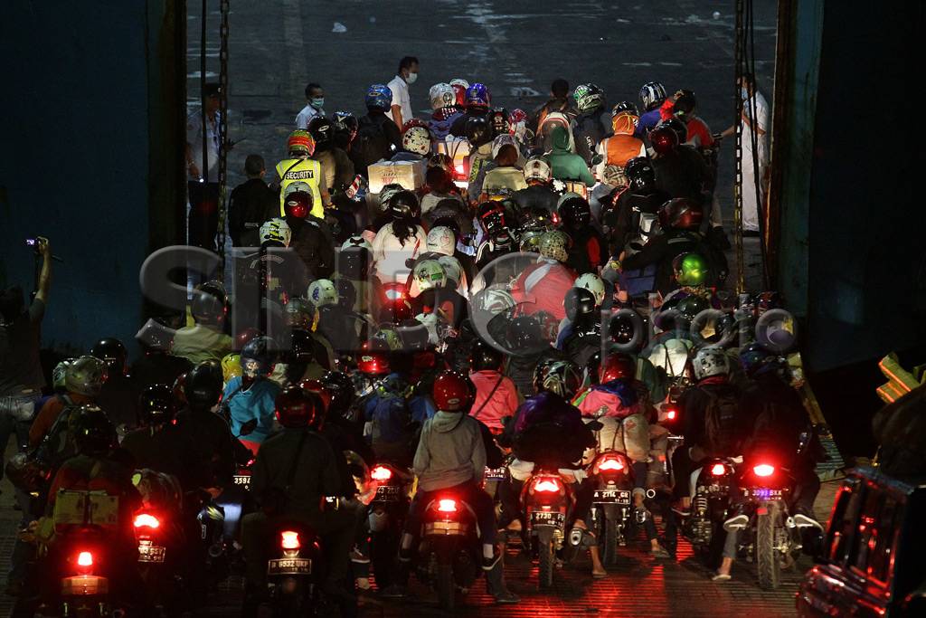 Antrean Pemudik Motor...