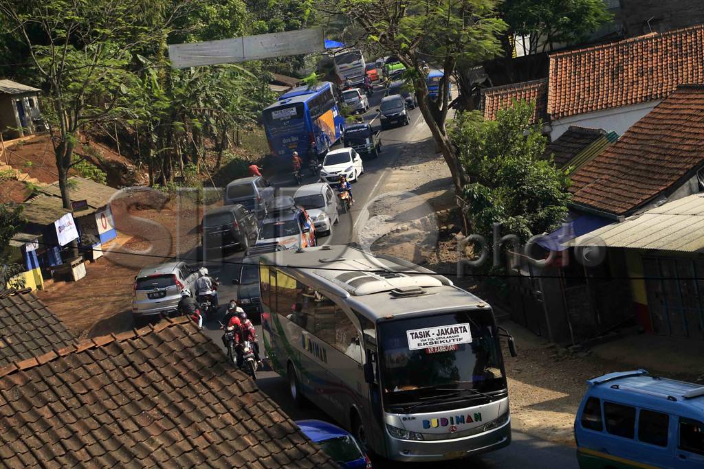 Jalur Selatan macet...