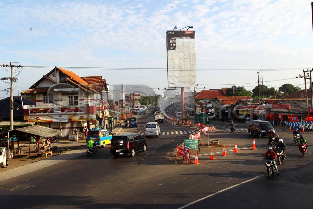 Arus Mudik Simpang Jomin...