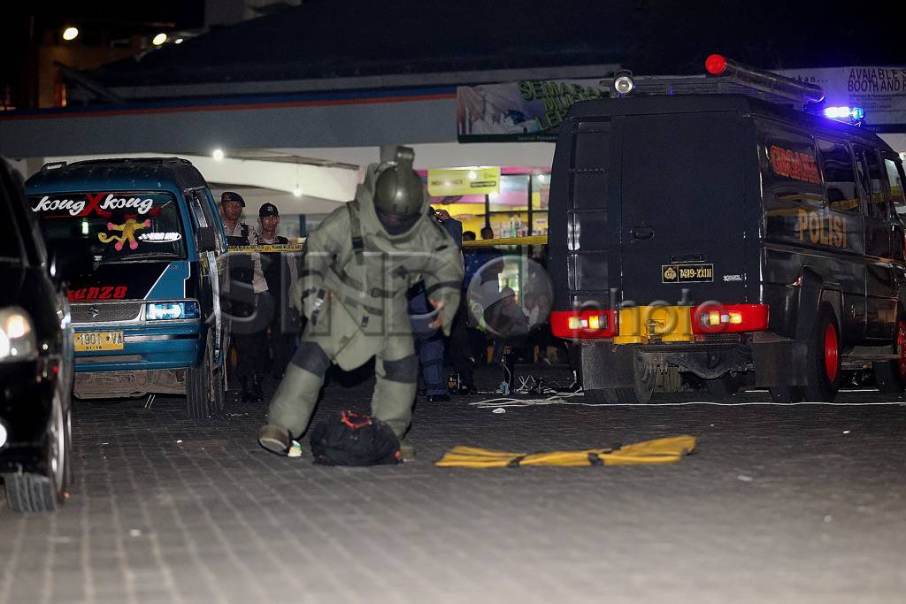 Benda Diduga Bom Gemparkan...