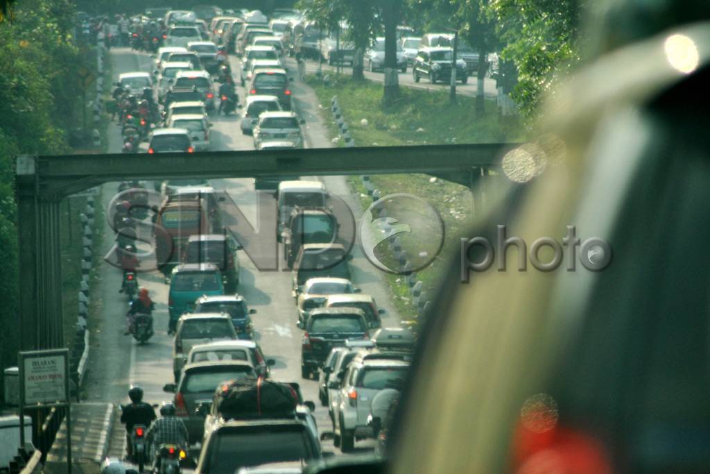 Kemacetan Hingga 25...