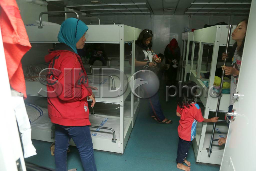 KRI Makassar Bawa Pemudik...