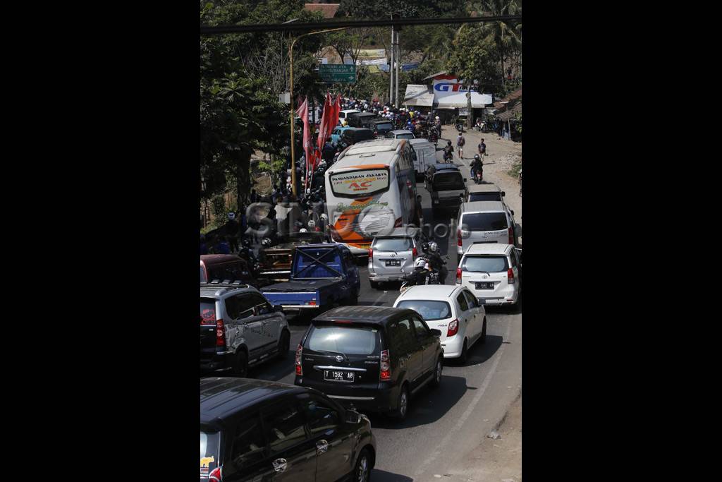 Buka Tutup Jalur Diberlakukan...