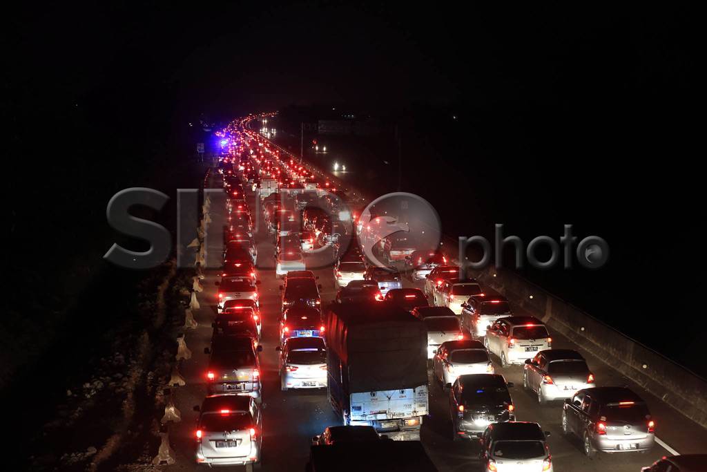Macet Panjang di Exit...