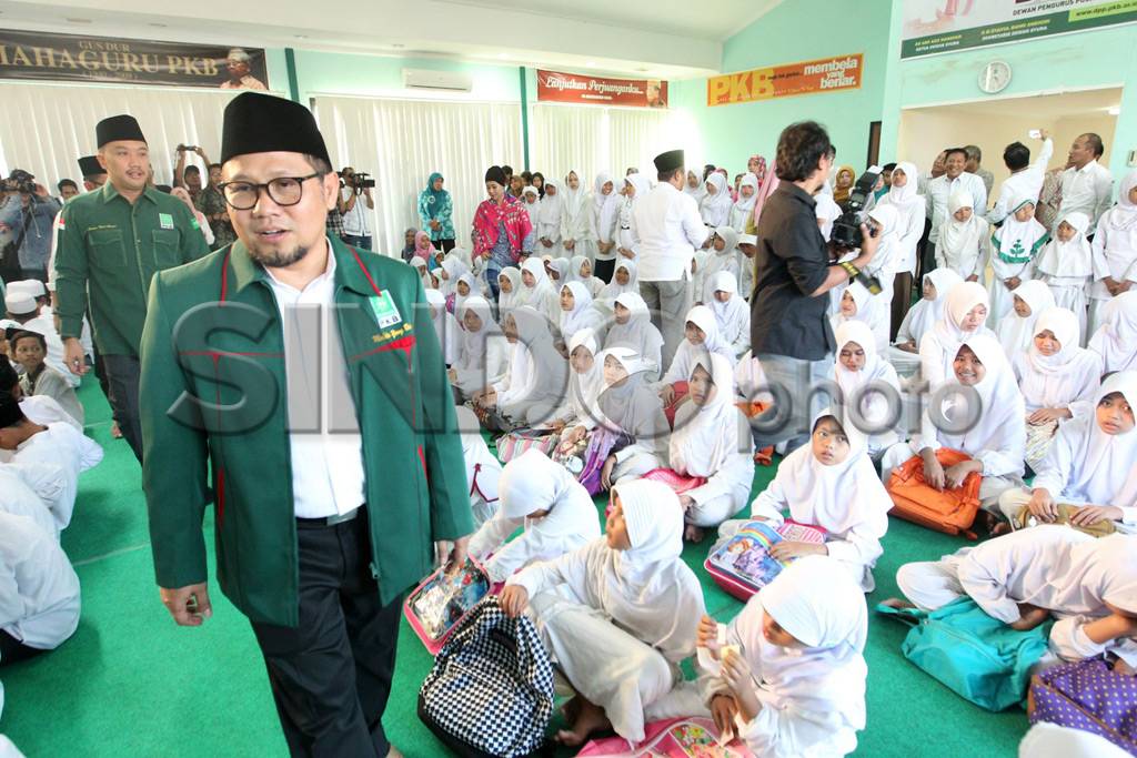 Ratusan Anak Yatim Ikuti...