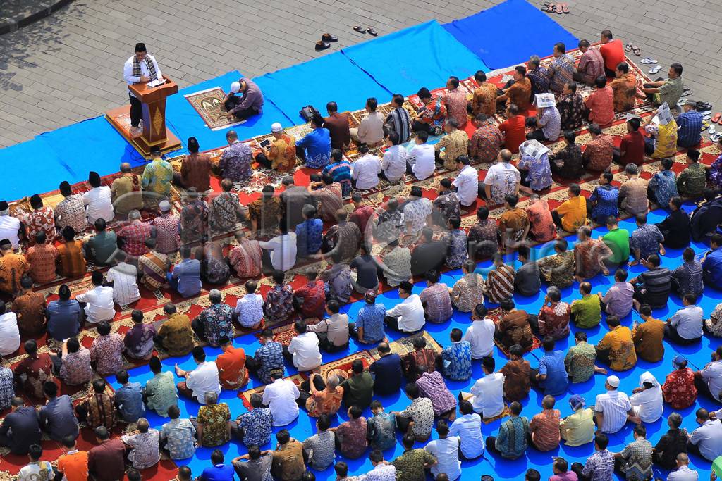 Salat Istisqa di Halaman...