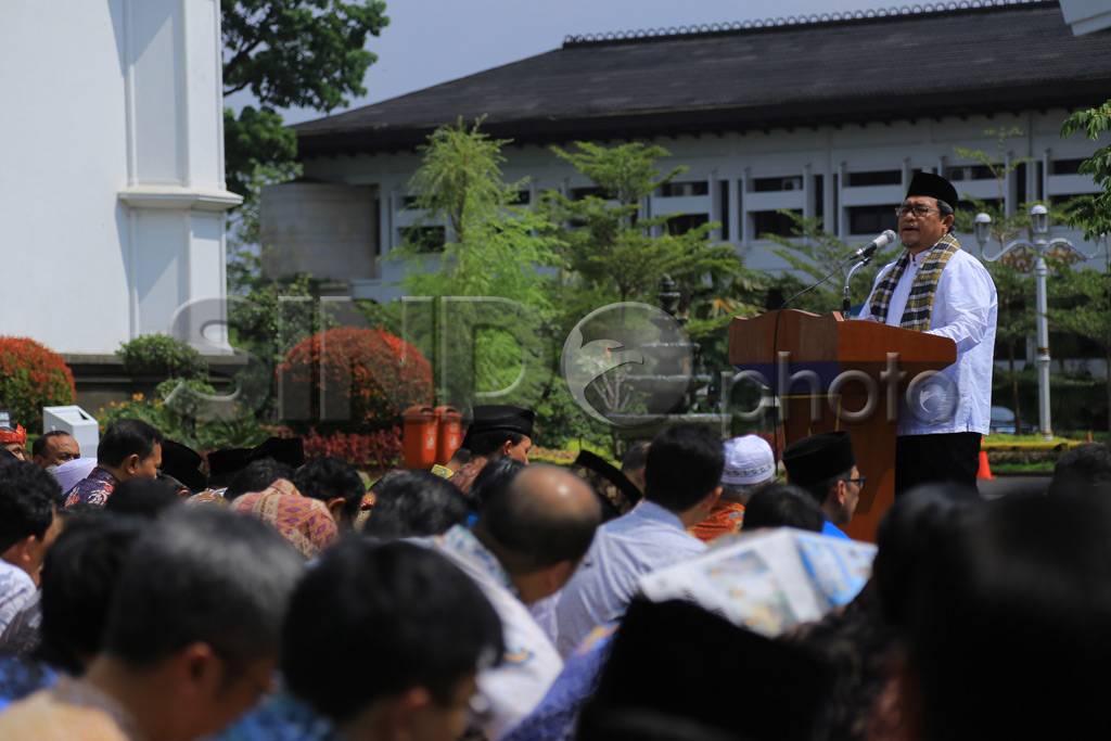 Salat Istisqa di Halaman...
