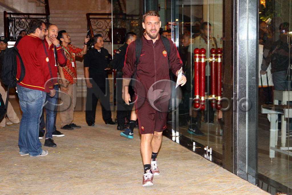 Totti Cs Tiba di Jakarta