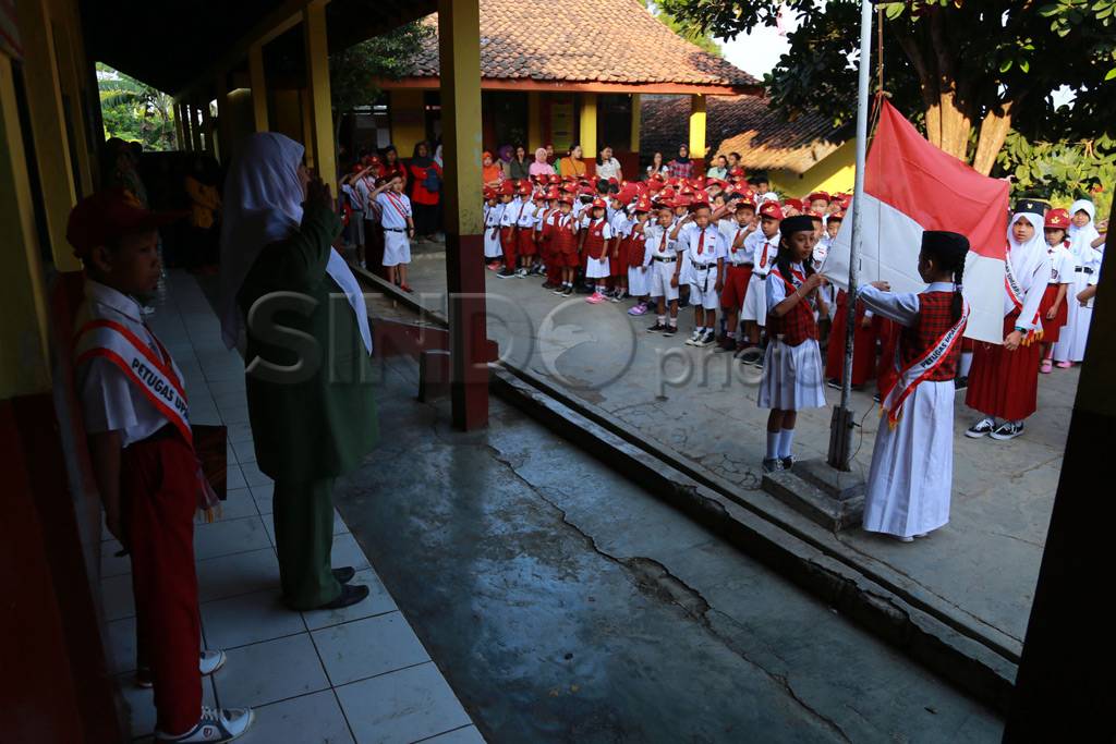 Hari Pertama Sekolah...