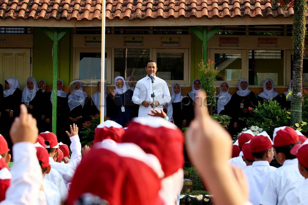 Hari Pertama Sekolah,...