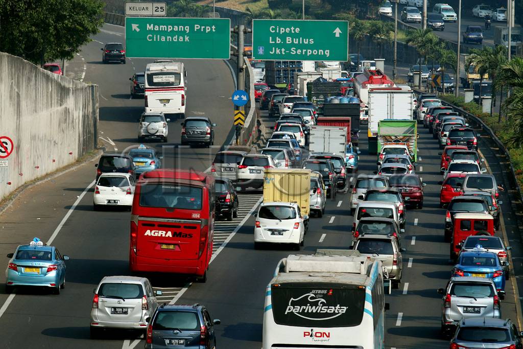 Tol JORR Kembali Macet