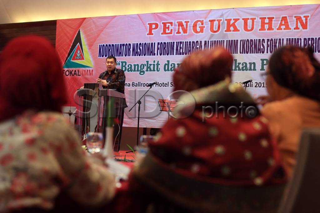 HT Hadiri Pengukuhan...