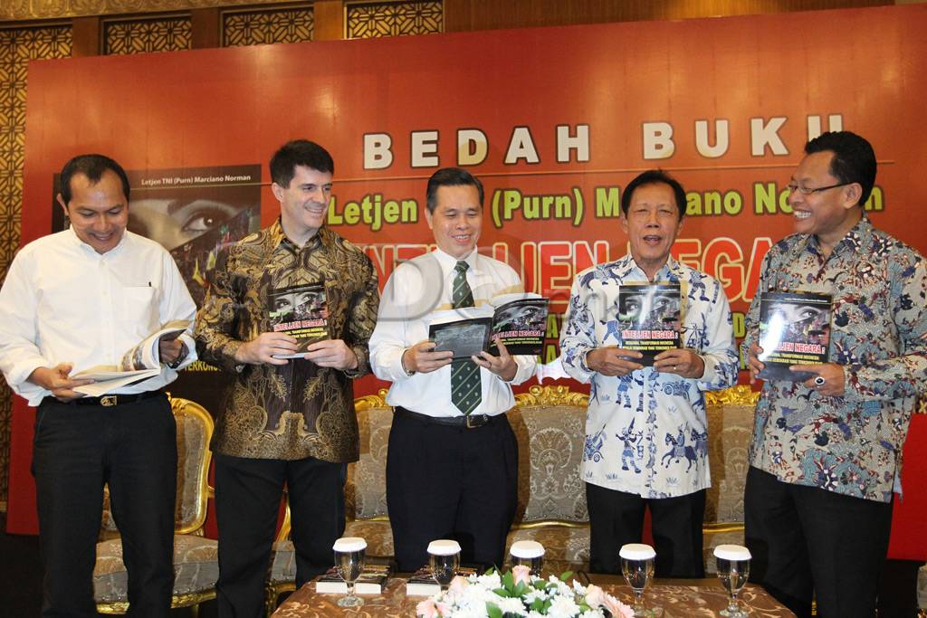 Bedah Buku Intelijen...