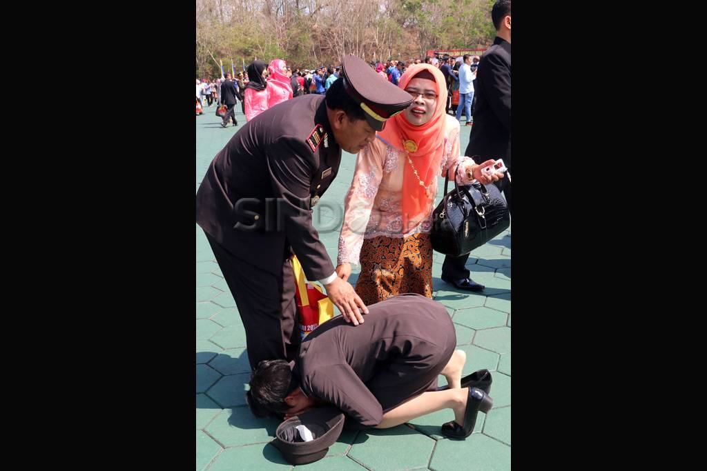 Jokowi Lantik 793 Perwira...