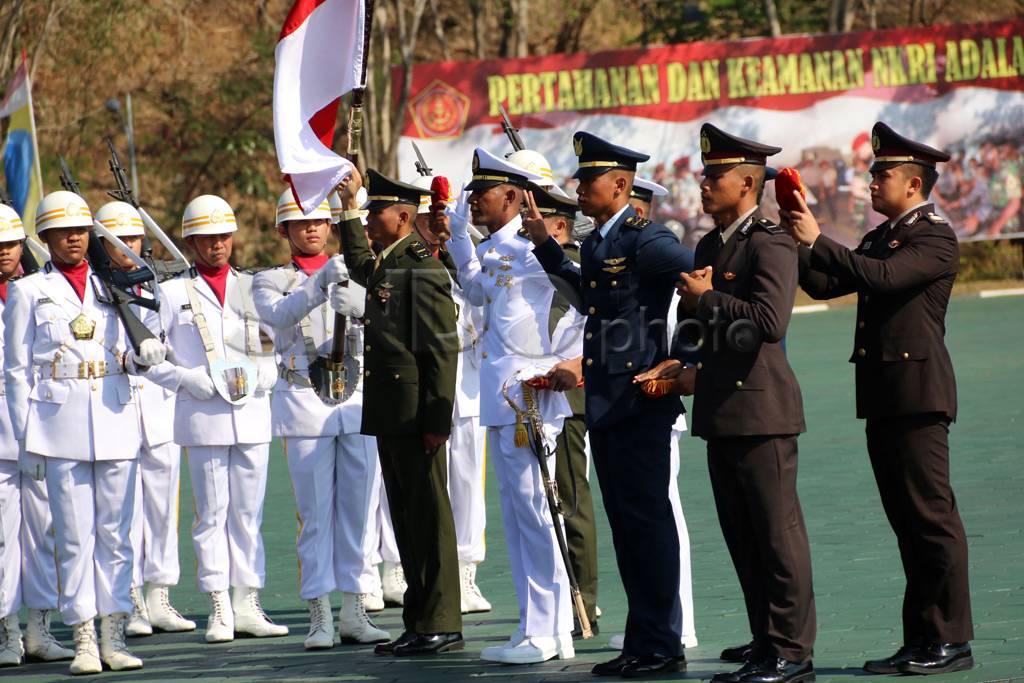 Jokowi Lantik 793 Perwira...