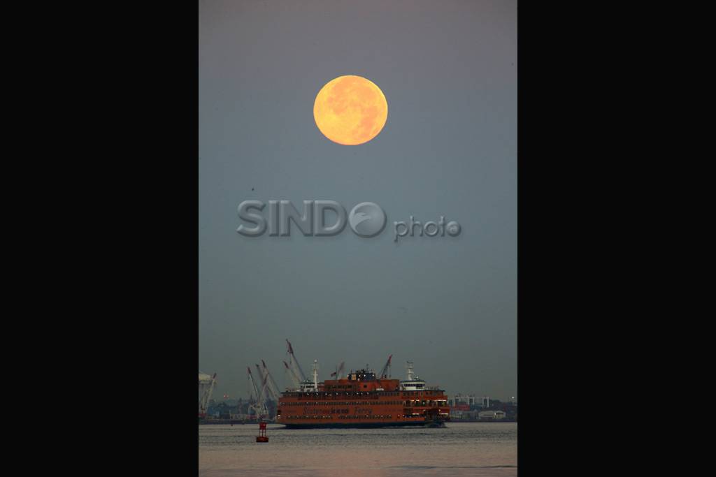Indahnya Blue Moon di...