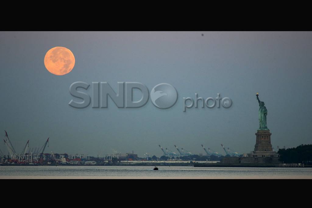 Indahnya Blue Moon di...