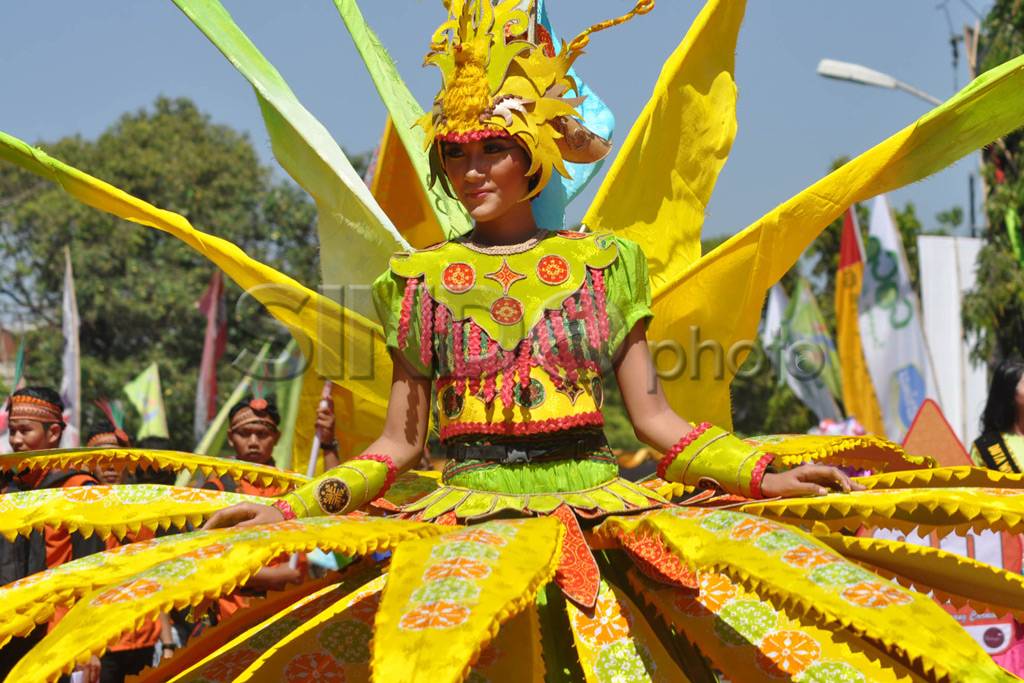 Karnaval Batik dan Parade...