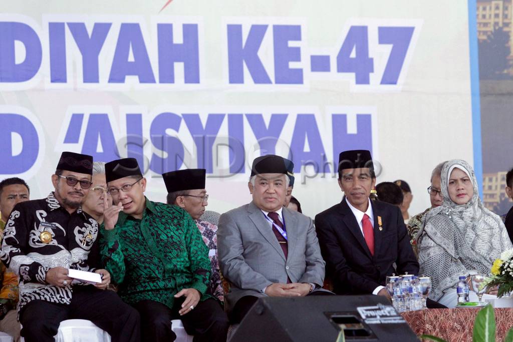 Jokowi Hadiri Muktamar...
