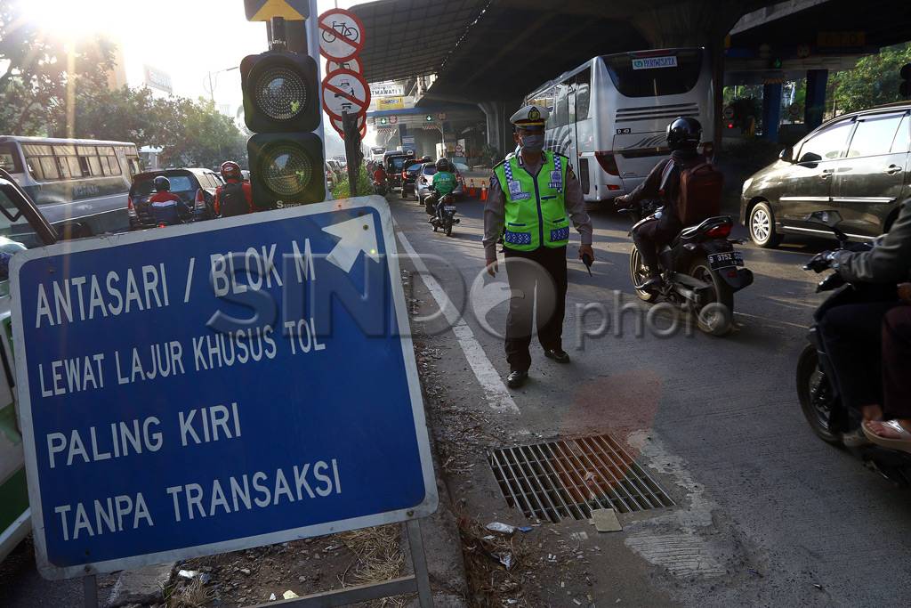 Urai Kemacetan, Motor...