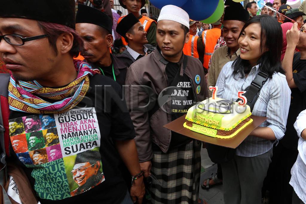 Gusdurian Ziarah ke...