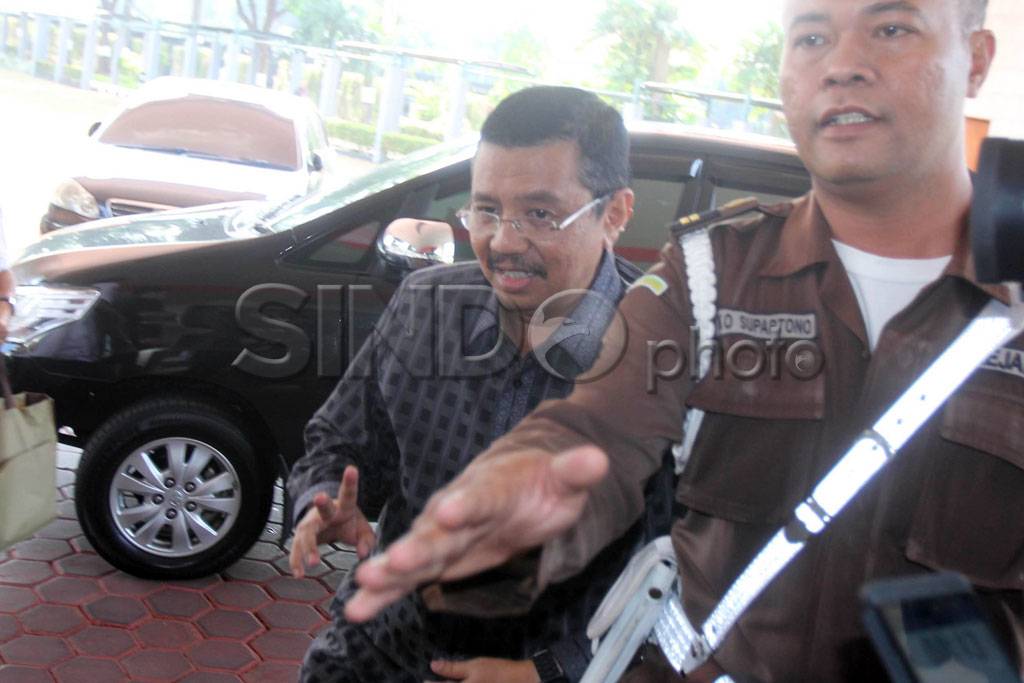 Kejaksaan Agung Periksa...
