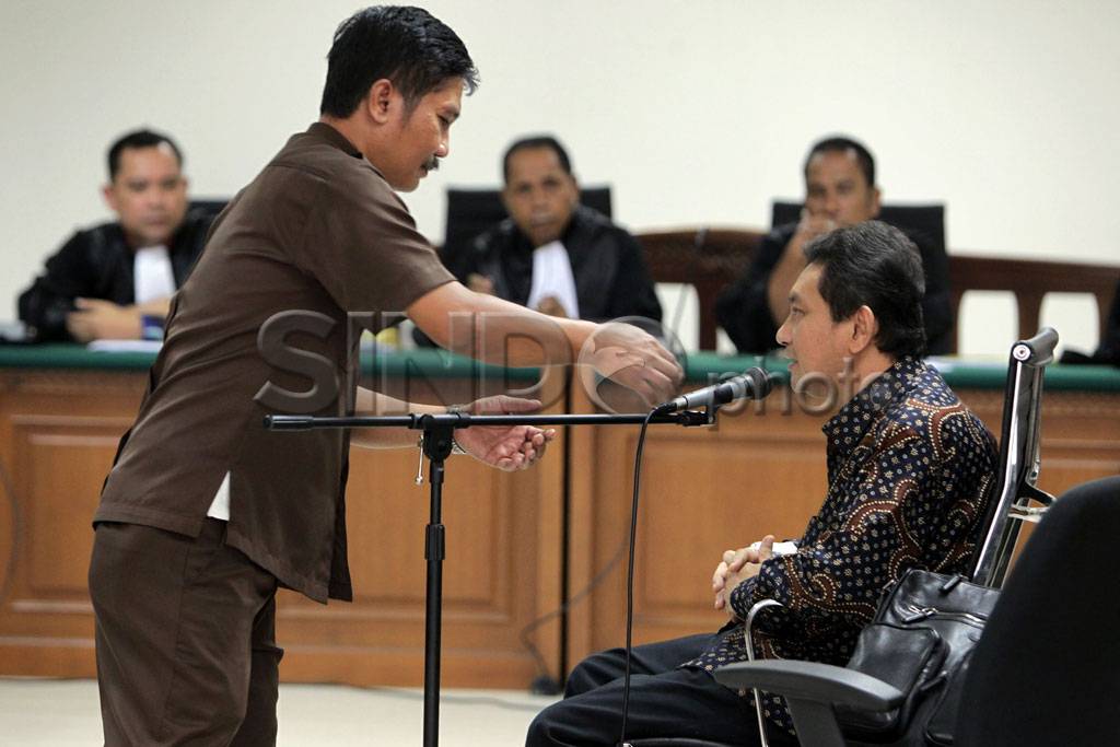 Karena Sakit Sidang...
