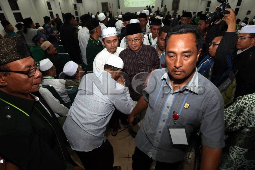 Gus Sholah Tolak Hasil...