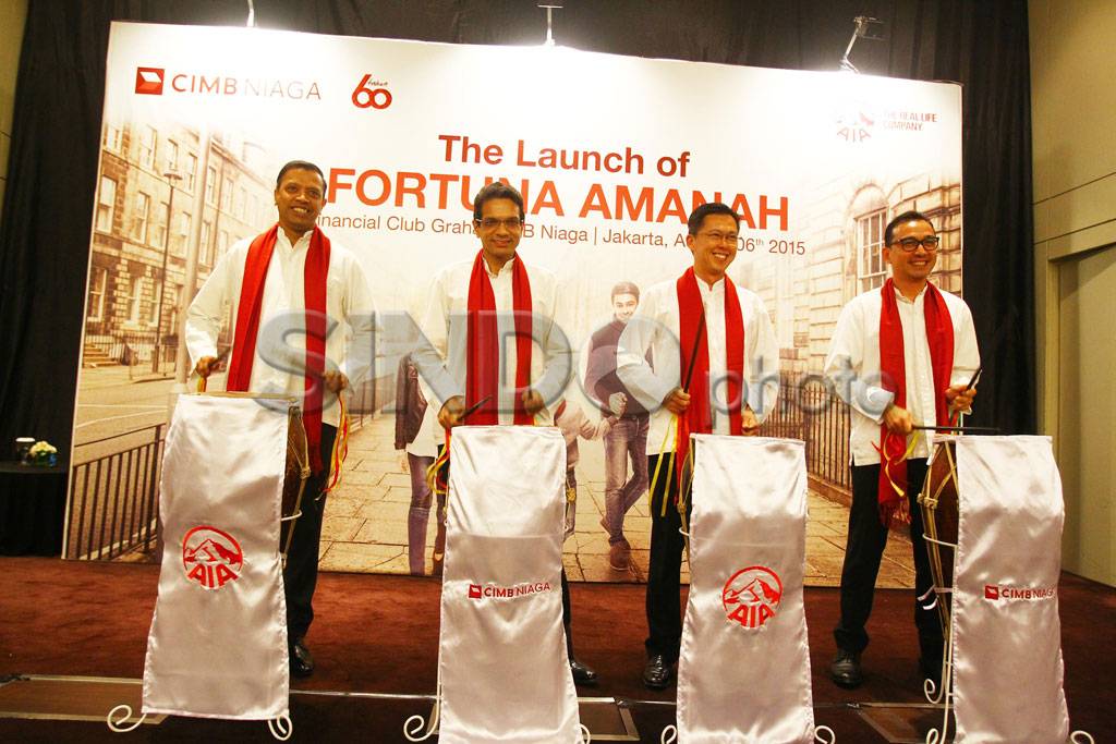 AIA dan CIMB Niaga Luncurkan...