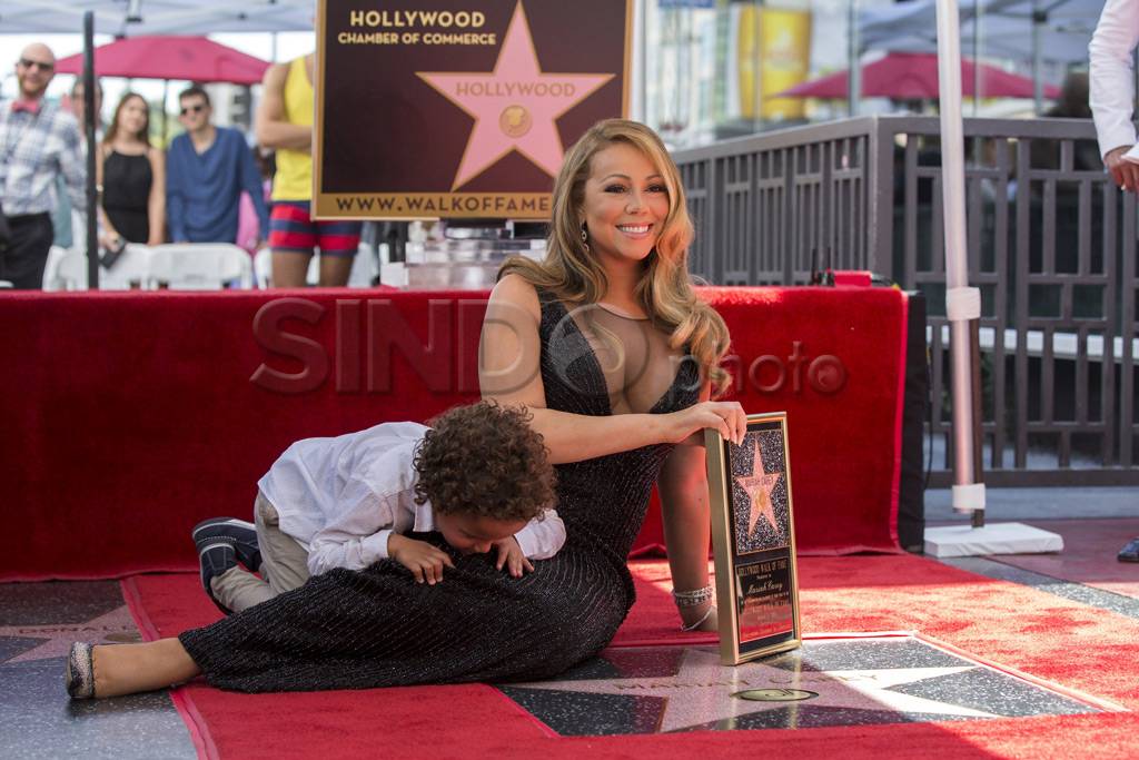 Pose Mariah Carey Saat...