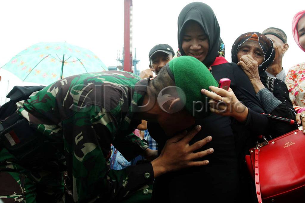 450 Prajurit TNI Diberangkatkan...