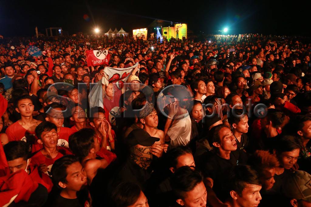 Aksi Slank dalam Konser...