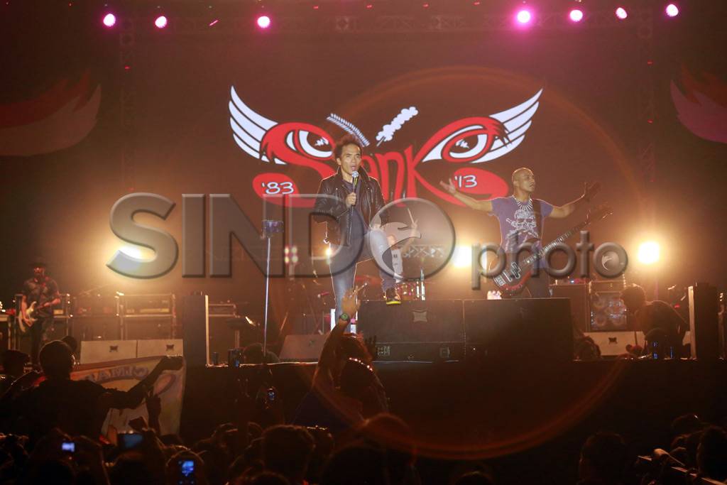 Aksi Slank dalam Konser...