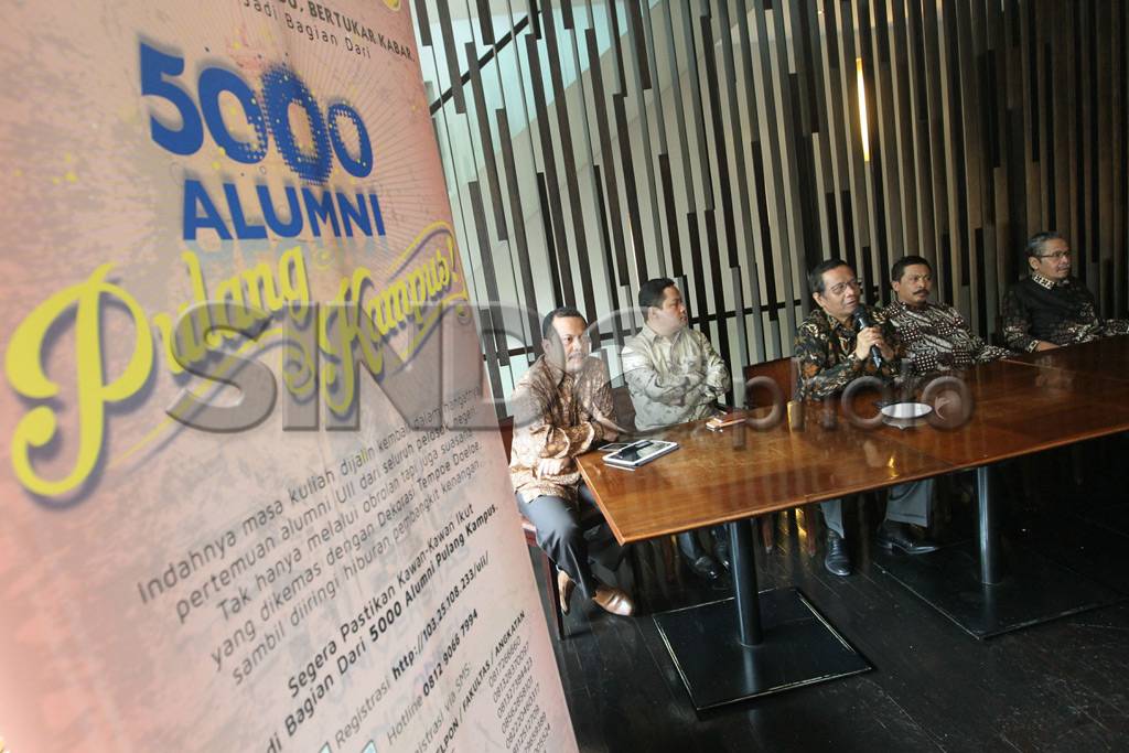 5.000 Alumni UII Pulang...