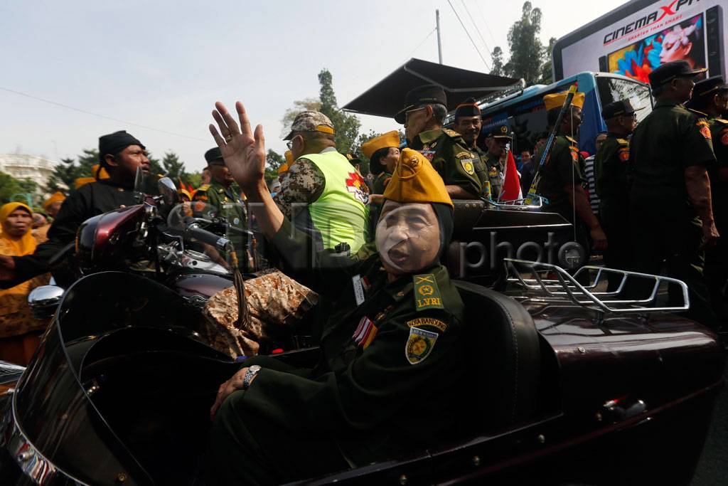 Karnaval Hari Veteran...