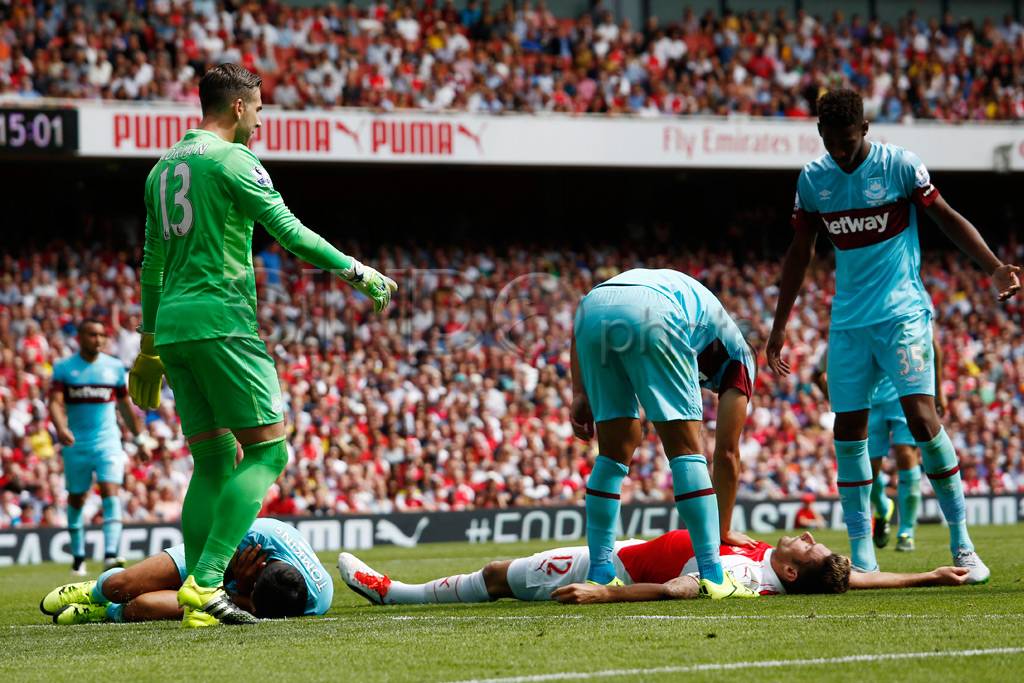 Laga Perdana, Arsenal...